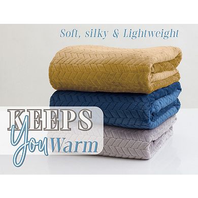 Elegant Comfort Plush All Season Lightweight Throw Blanket - 50 X 70 Inches