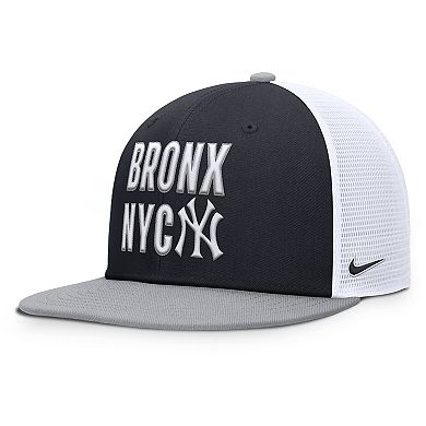 Men's Nike Navy New York Yankees Pro Trucker Snapback Hat