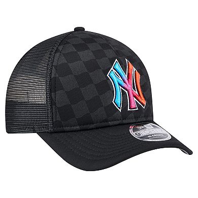 Men's New Era Black New York Yankees Gradient 9FORTY A-Frame M-Crown Trucker Adjustable Hat