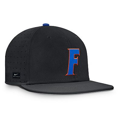 Men's Nike Black Florida Gators On-Field Dugout True Performance Fitted Hat