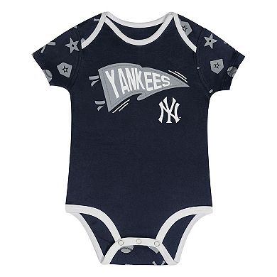 Infant Navy New York Yankees On Deck 2-Piece Diaper Cover Set