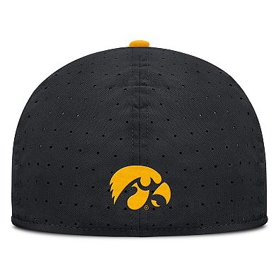 Men's Nike Black Iowa Hawkeyes On-Field Dugout True Performance Fitted Hat