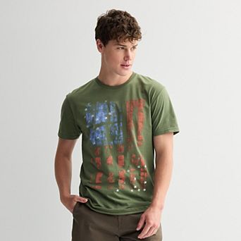 Men's Distressed American Flag Graphic Tee