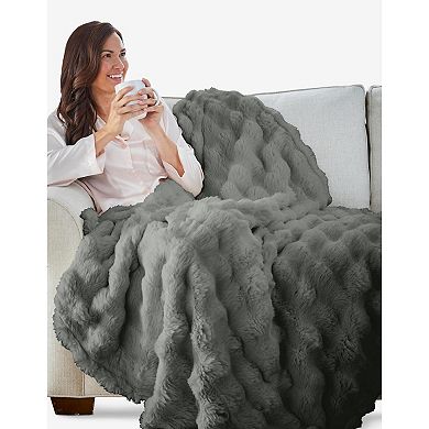 BrylaneHome Cascade Ultra Fine Faux Fur Throw