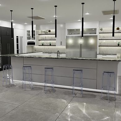 LeisureMod Averill Modern Plastic BarStool with Sturdy Seat and Leg Set of 2