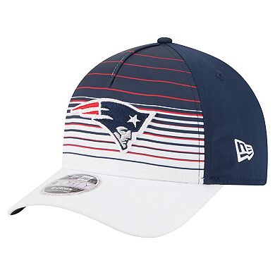 Men's New Era White/Navy New England Patriots Adventure Gradient 9FORTY M-Crown A-Frame Adjustable Hat