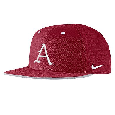 Men's Nike Cardinal Arkansas Razorbacks 2025 On-Field True Dri-FIT Fitted Hat