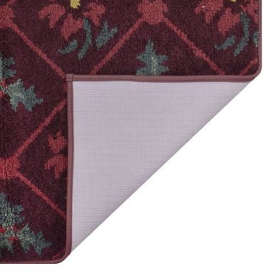 St. Nicholas Square® Mistletoe Supersoft Throw Rug