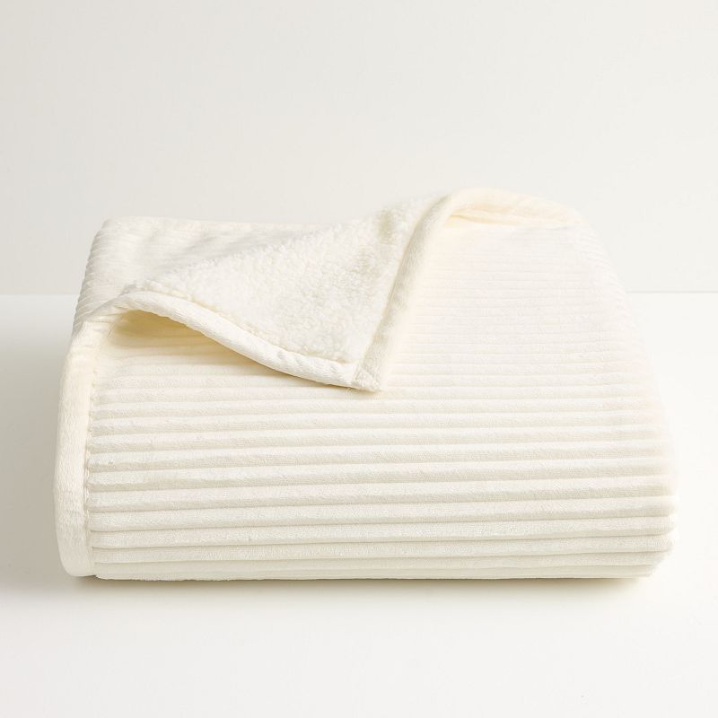 Cuddl Duds Sherpa Throw