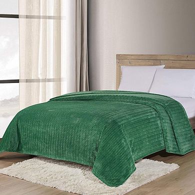 SimpleElegance Arrow-Shaped Braided Jacquard Textured Blanket (66" x 86")