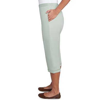 Petite Alfred Dunner Relaxed Crochet Hem Capri Pants