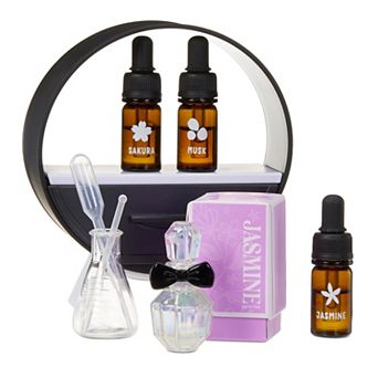 MGA's Miniverse™ Make It Mini Fragrances™ 3 pk Scented Oils Set (Styles May Vary)