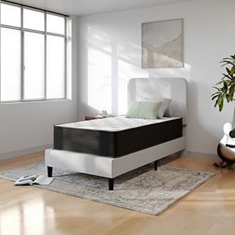 Emma and Oliver 12" Hybrid Pocket Spring with Cooling Foam Layer Mattress in a Box