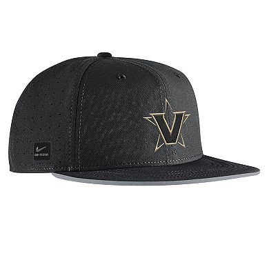 Men's Nike Black Vanderbilt Commodores 2025 On-Field True Dri-FIT Fitted Hat