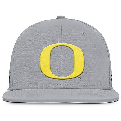 Men's Nike Gray Oregon Ducks On-Field Dugout True Performance Fitted Hat