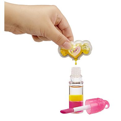 Yummiland Mila Mallows Color-Change Doll & Lip Gloss Accessory Set