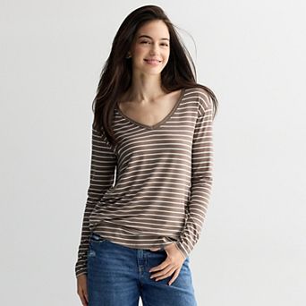 Juniors' SO® Long Sleeve V-Neck Tee