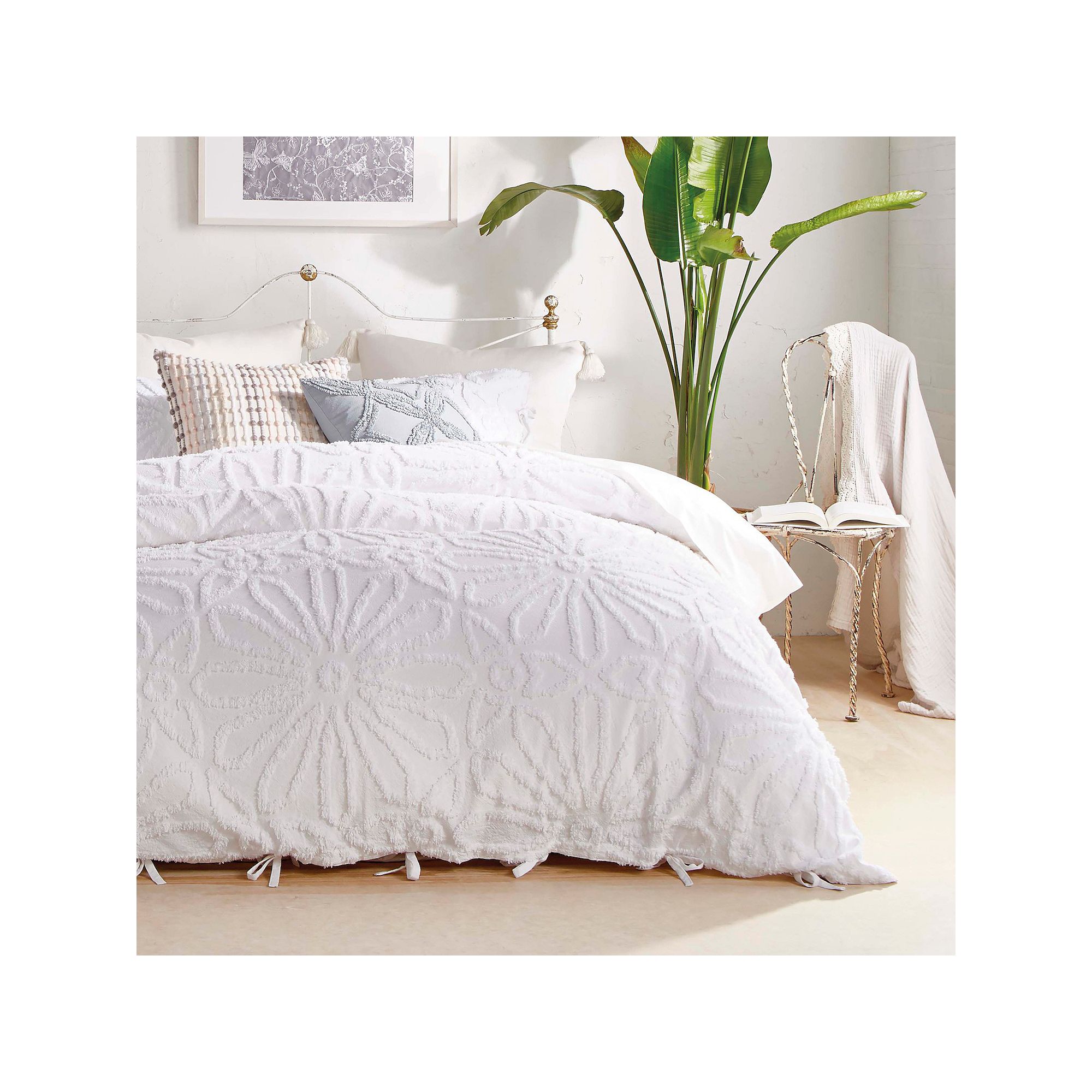 Peri Chenille Medallion Duvet Cover Set with Shams, White