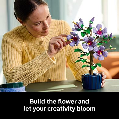 LEGO Botanicals Hibiscus Flower Building Kit 10372 (1,176 Pieces)