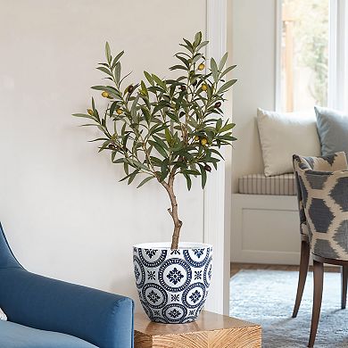 LuxenHome Flower Pattern Round Tapered Mgo Planter, Indoor and Outdoor