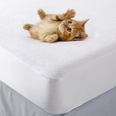 SUPERIOR Waterproof and Hypoallergenic Mattress Protector