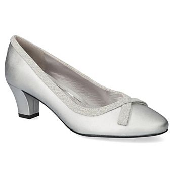 Easy Street Kata Women's Slip-On Pumps