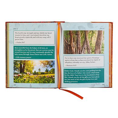 Deluxe Daily Prayer: A Year of Gratitude Hardcover Book