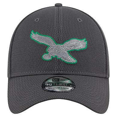 Men's New Era Graphite Philadelphia Eagles Throwback Logo Main 39THIRTY Flex Hat