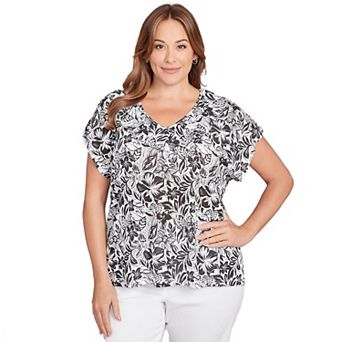 Hearts of Palm Plus Size In Black & White Floral Print Ruffle Top