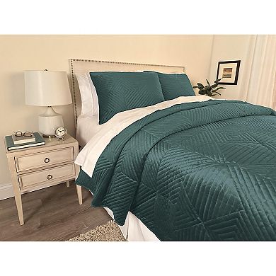 BrylaneHome Geo Diamond Velvet Quilt