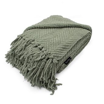 Nicole Miller Chunky Knit Throw Blanket