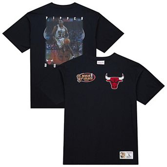 Men's�Mitchell & Ness Scottie Pippen Black Chicago Bulls Hardwood Classics NBA Legends T-Shirt