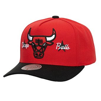 Men's�Mitchell & Ness Red/Black Chicago Bulls Stars Core Pro Pinch Adjustable Hat