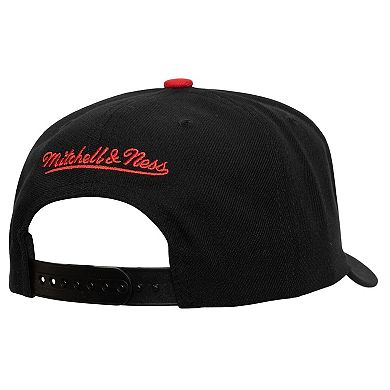 Men's Mitchell & Ness Black Chicago Bulls Core Pro Pinch Adjustable Hat