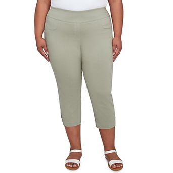 Hearts of Palm Plus Size Spring Forward Solid Capri