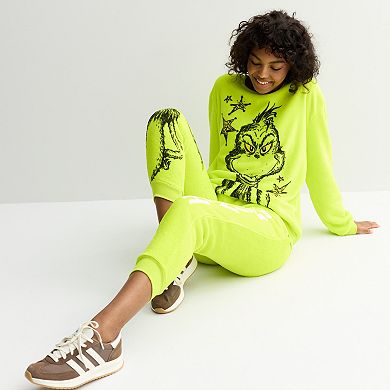 Juniors' Grinch Woobie Graphic Sweatshirt
