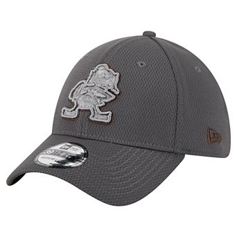 Men's New Era Graphite Cleveland Browns Throwback Logo Main 39THIRTY Flex Hat