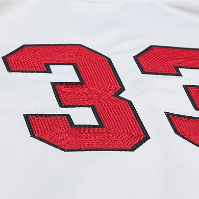 Men's Mitchell & Ness Scottie Pippen White Chicago Bulls NBA Legends Full-Snap Satin Jacket