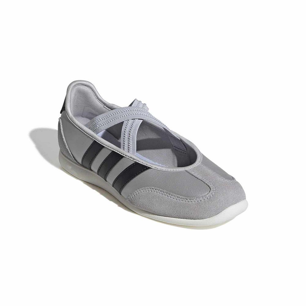 adidas gazelle silver green womens Discover the ultimate barefoot comfort in black and white! – ZAQQ