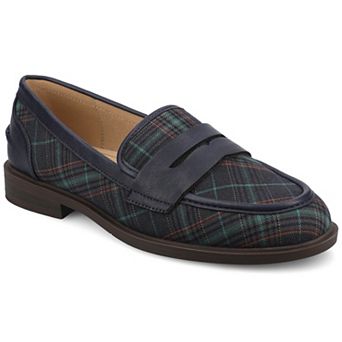 Journee Brooks Women's Round Toe Block Heel Comfort Penny Loafers
