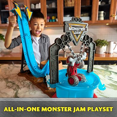 Monster Jam Dunk Tank Playset with Water Feature