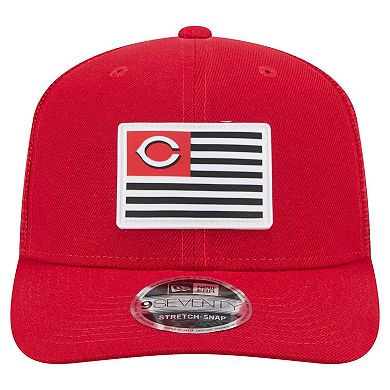 Men's New Era Red Cincinnati Reds Flag 9SEVENTY Stretch-Snap Hat