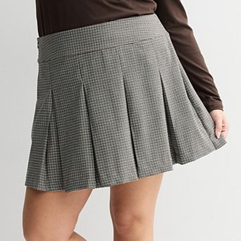 Juniors' Plus Size SO® Pleated Plaid Skirt