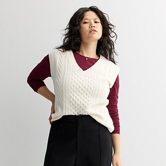 Juniors' Plus Size SO® Cable Sweater Vest