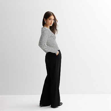 Juniors' SO® Long Sleeve Crewneck T-Shirt