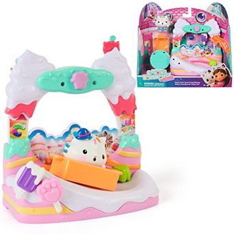 Gabby's Dollhouse Cakey Cat's Sweet Treat Balcony Playset with Toy Figure & Accessories