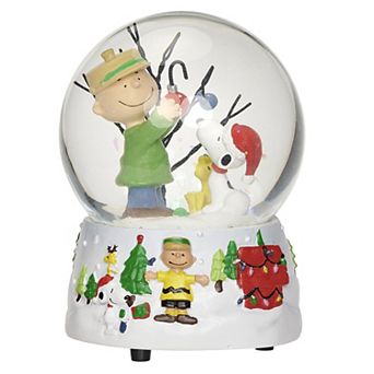 Roman Musical Charlie Brown and Snoopy Snow Globe Table Decor 5.25"