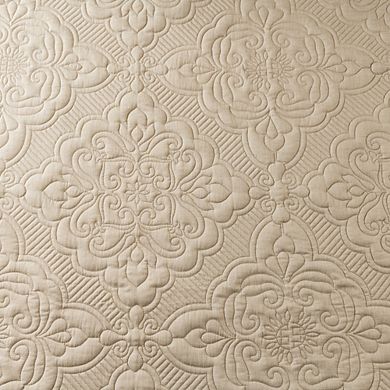 Wholinens 3 Piece Scalloped Edge Floral Bedspread Quilt Set