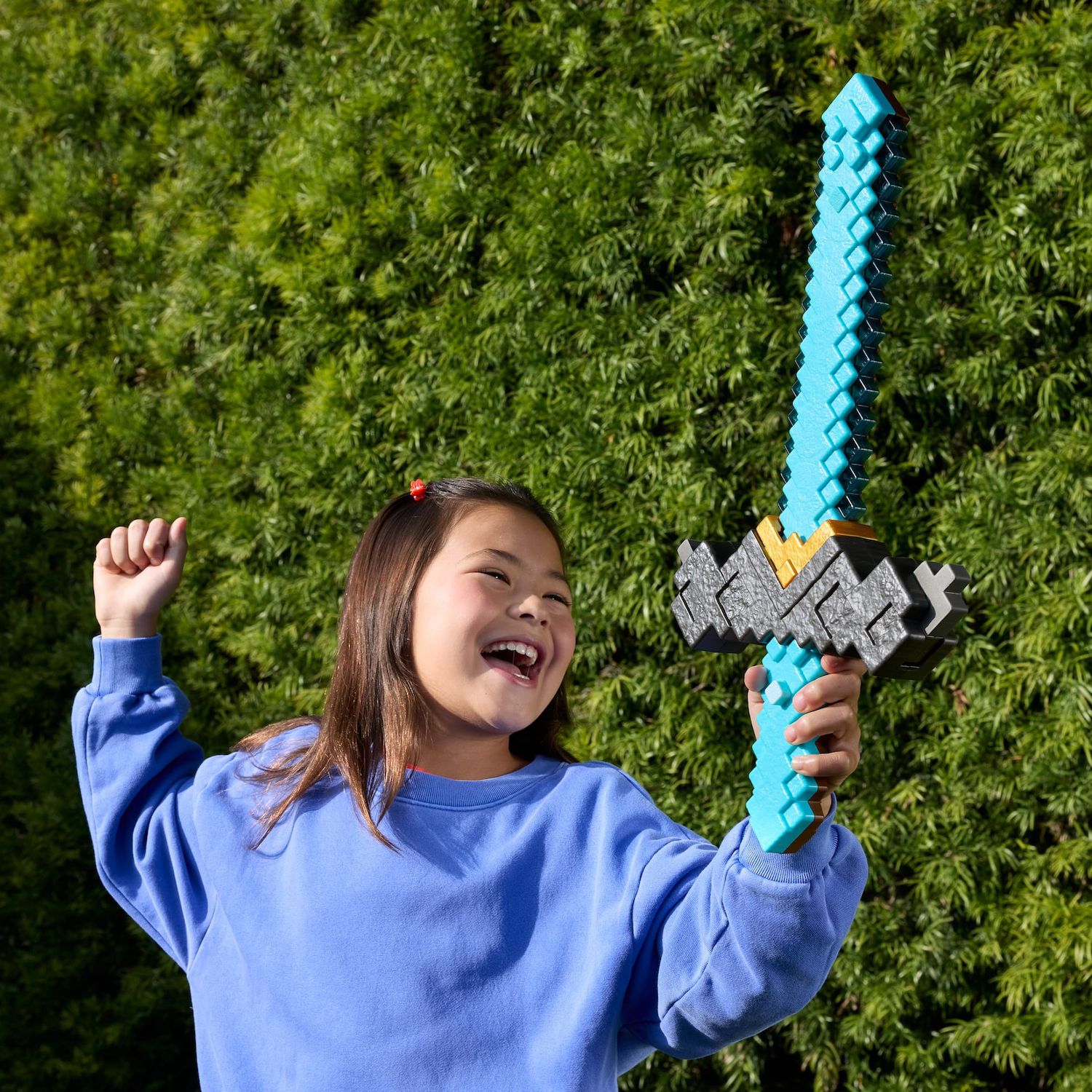 Детские фигурки Mattel Minecraft Click and Switch 2-in-1 Sword and Pickaxe Role-Play Toy — фото 2