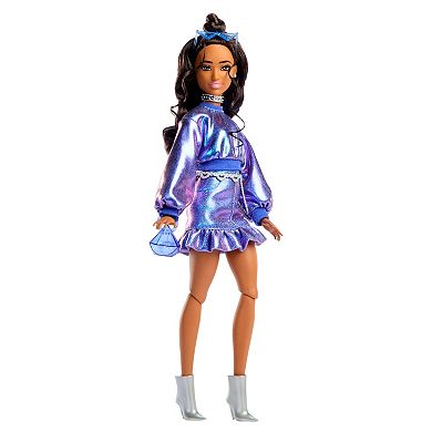 Barbie Deluxe Style Fashion Doll with Accessories
